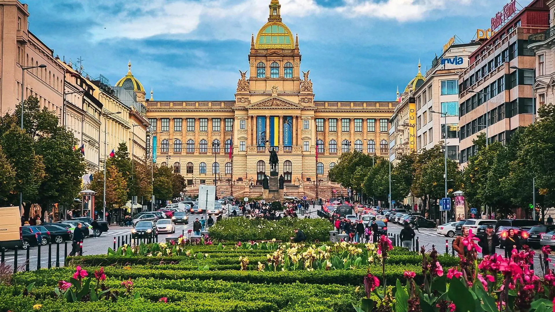 Appartement Cozy Wenceslas Square 700M Apartment, Praag