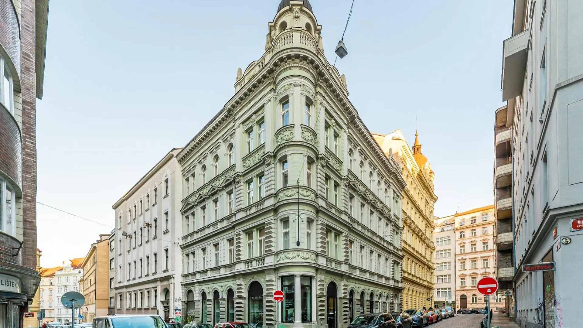 Appartement Cozy Wenceslas Square 700M Apartment, Praag Tsjechië