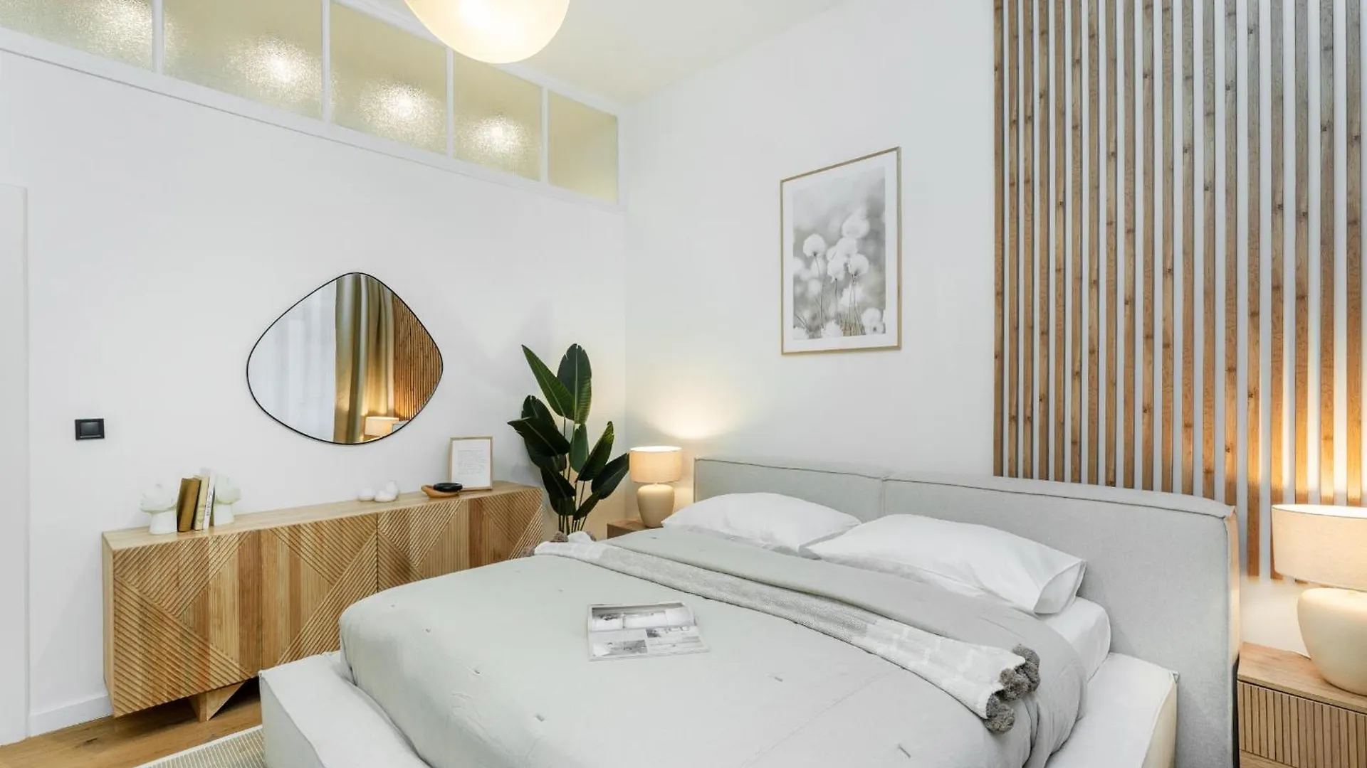 Cozy Wenceslas Square 700M Apartment, Praag