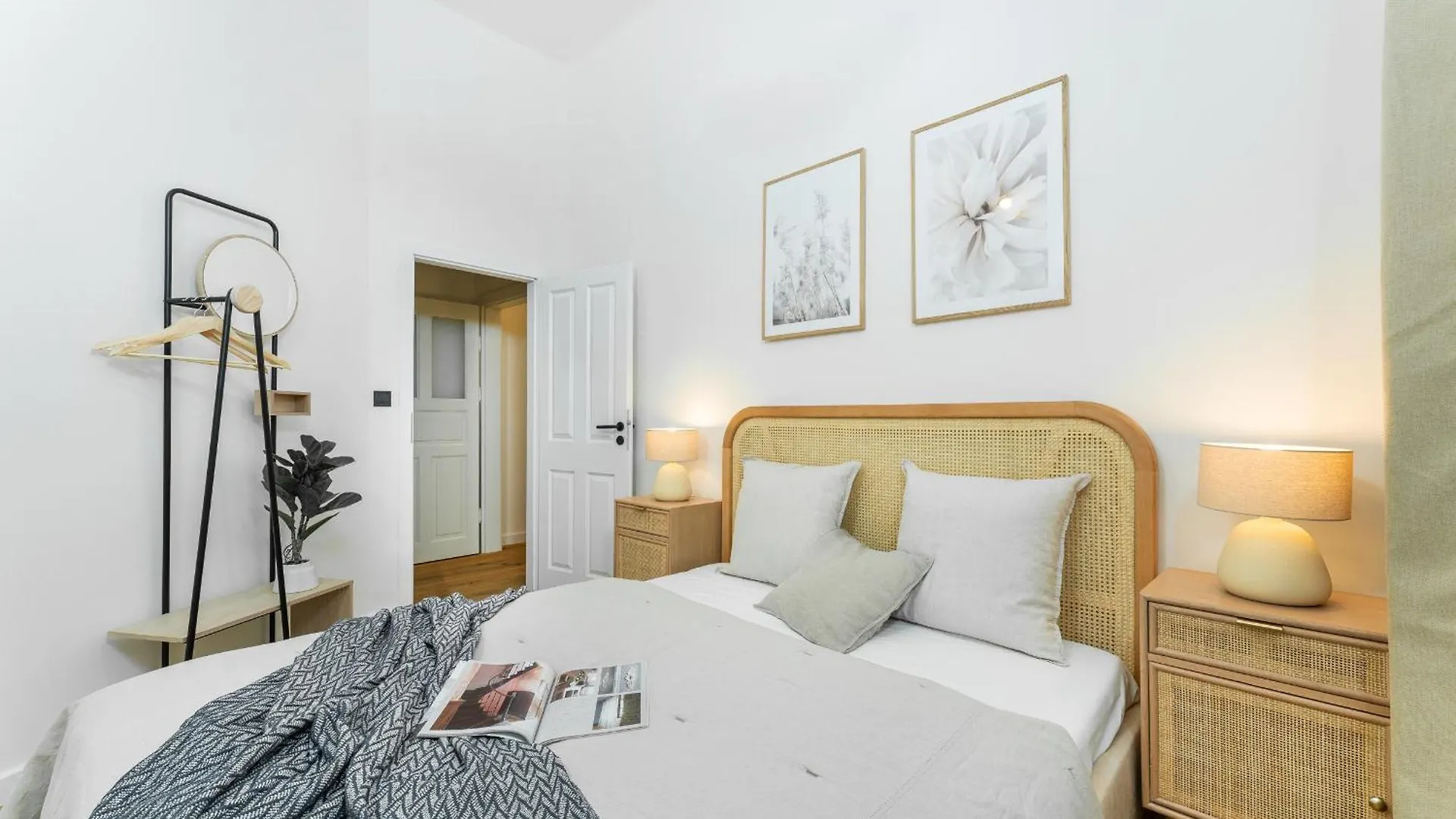 Cozy Wenceslas Square 700M Apartment, Praag Appartement